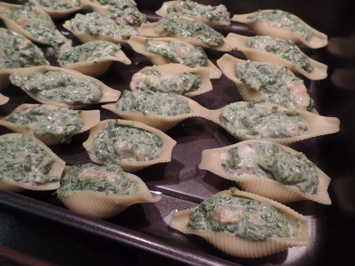 Muschelnudeln mit Spinat-Lachs -Ziegenrahm -Füllung - Rezept - Bild Nr. 7770