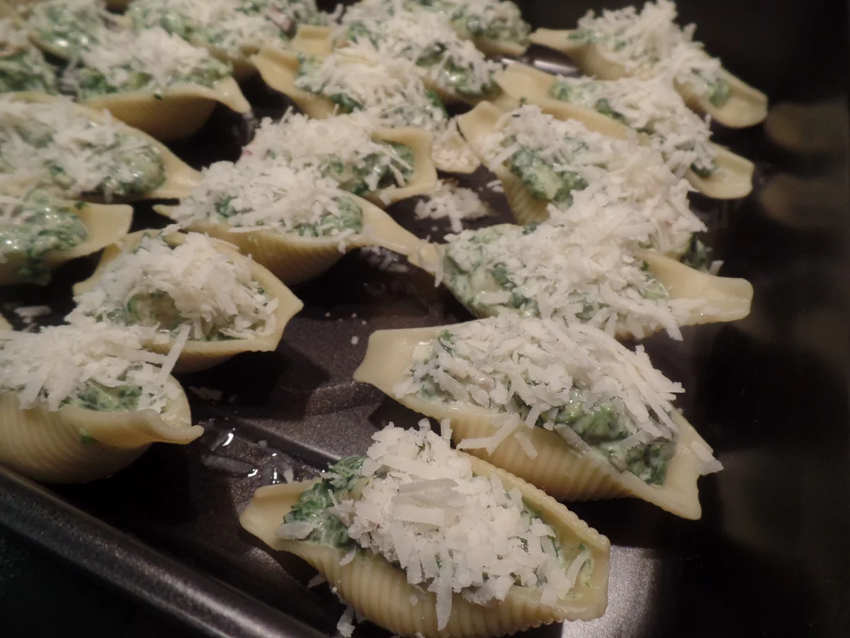 Muschelnudeln mit Spinat-Lachs -Ziegenrahm -Füllung - Rezept - Bild Nr. 7771