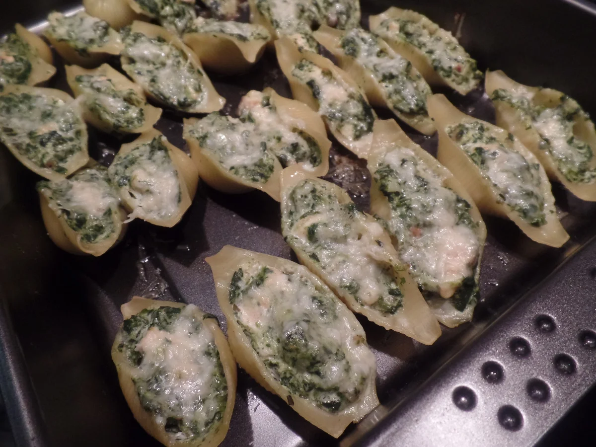 Muschelnudeln mit Spinat-Lachs -Ziegenrahm -Füllung - Rezept - Bild Nr. 7772