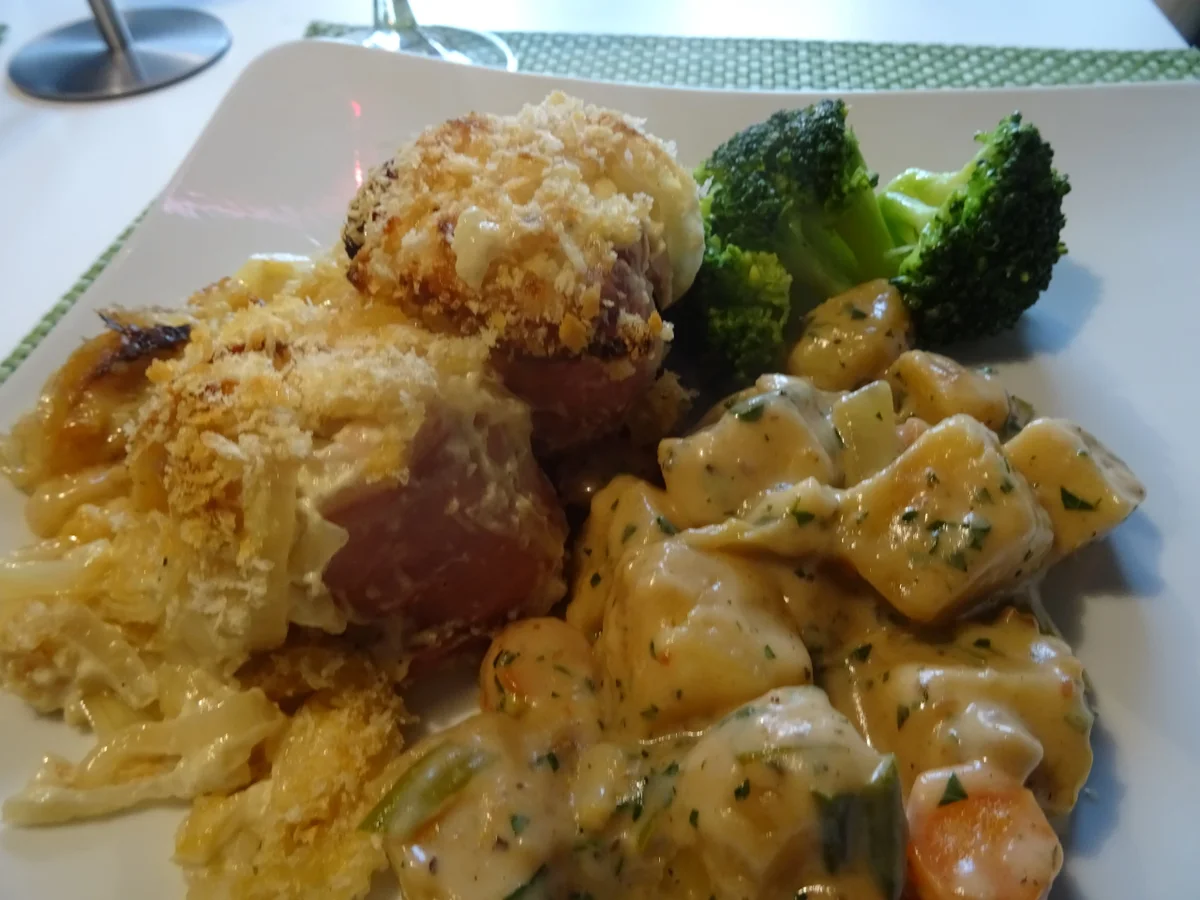 Rezept: Putenbrust-Röllchen aus dem Ofen, überbacken mit knusprig-cremigem Zwiebel-Topping Bild Nr. 7756 Putenbrust-Röllchen aus dem Ofen, überbacken mit knusprig-cremigem Zwiebel-Topping - Rezept - Bild Nr. 7756