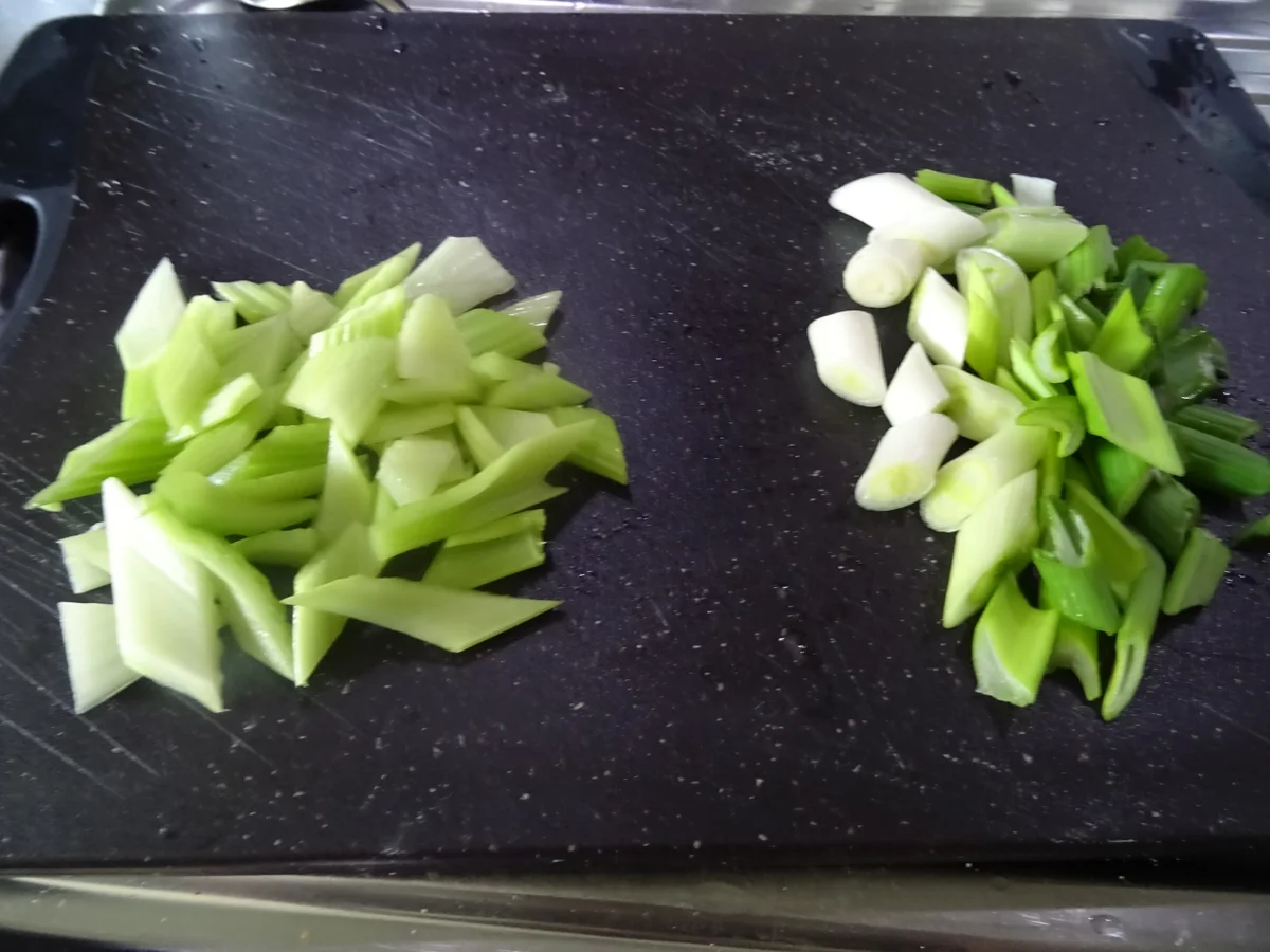 Rezept: Putenbrust-Röllchen aus dem Ofen, überbacken mit knusprig-cremigem Zwiebel-Topping Bild Nr. 7760 Putenbrust-Röllchen aus dem Ofen, überbacken mit knusprig-cremigem Zwiebel-Topping - Rezept - Bild Nr. 7760