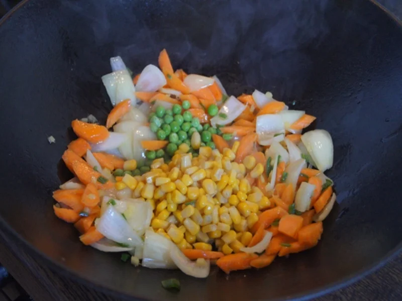 Gebratener Gemüse-Eier-Reis - Rezept - Bild Nr. 7764