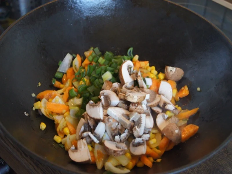 Gebratener Gemüse-Eier-Reis - Rezept - Bild Nr. 7765