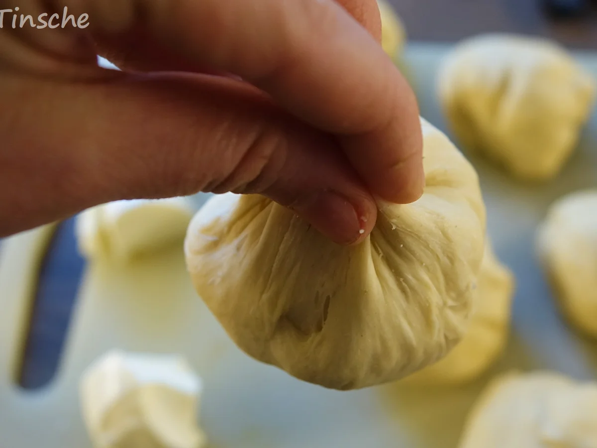 Hähnchen-Bolognese mit Mozzarella-Dampfnudeln - Rezept - Bild Nr. 7765