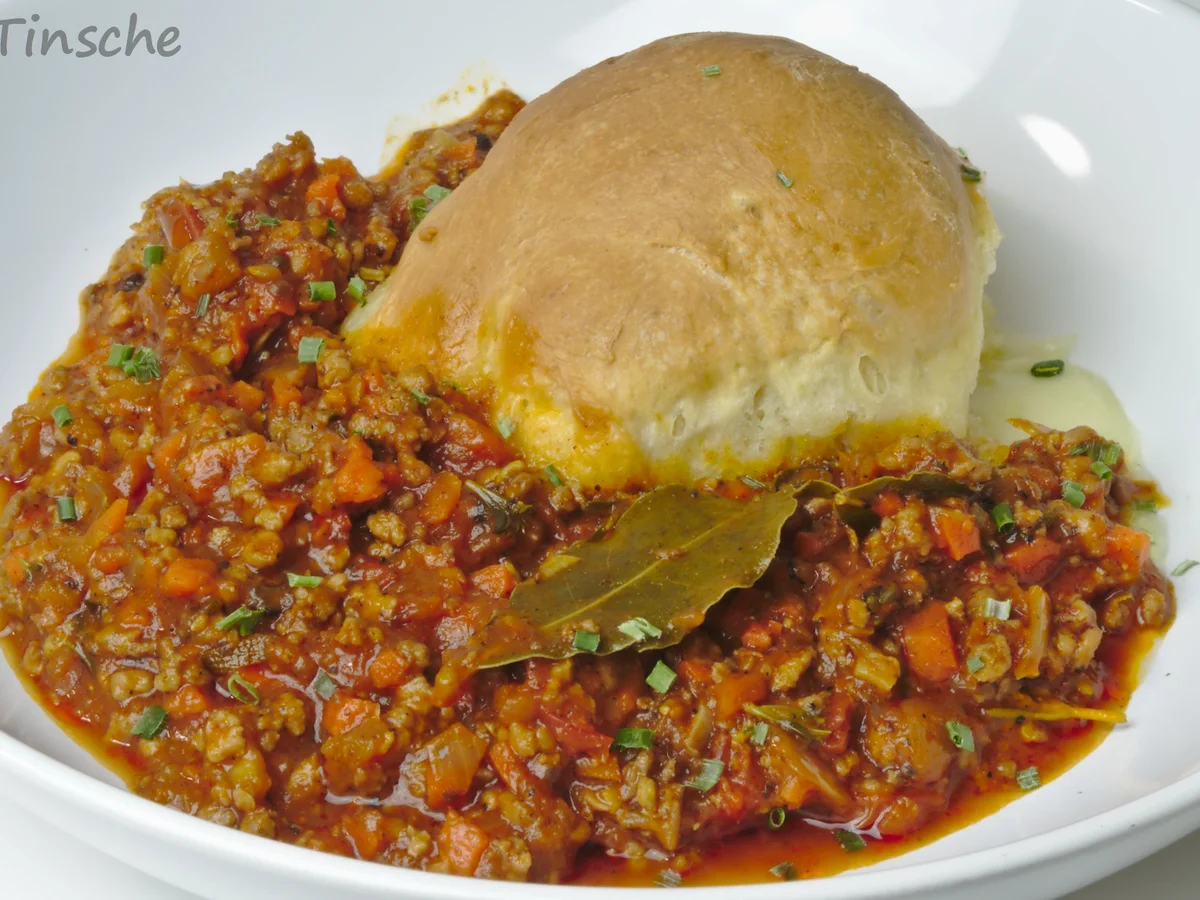 Hähnchen-Bolognese mit Mozzarella-Dampfnudeln - Rezept - Bild Nr. 7776