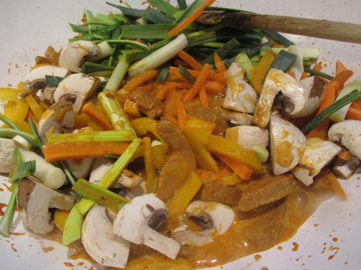 Fleisch: Rotes Thaicurry - etwas europäisch - Rezept - Bild Nr. 7756