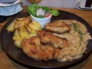 Schnitzelchen aus der Schweinelende dazu Steinpilz-Soße und Bratkartöffelchen - Rezept - Bild Nr. 7782
