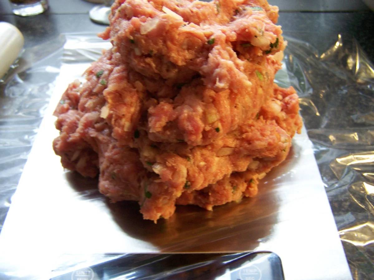 Rezept: FetaBärlauchfüllung in der Frikadelle Bild Nr. 7857 FetaBärlauchfüllung in der Frikadelle - Rezept - Bild Nr. 7857