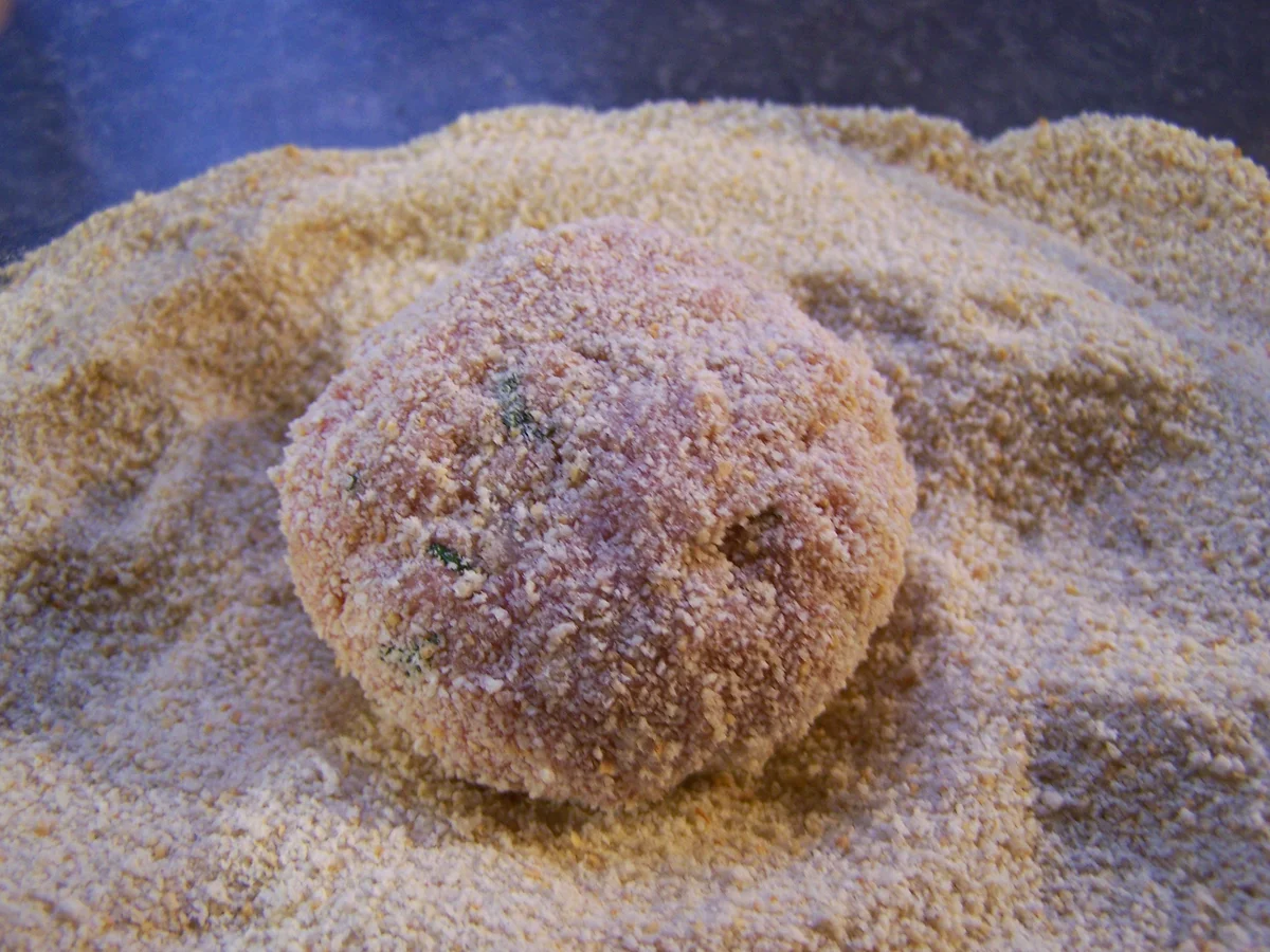 Rezept: FetaBärlauchfüllung in der Frikadelle Bild Nr. 7860 FetaBärlauchfüllung in der Frikadelle - Rezept - Bild Nr. 7860