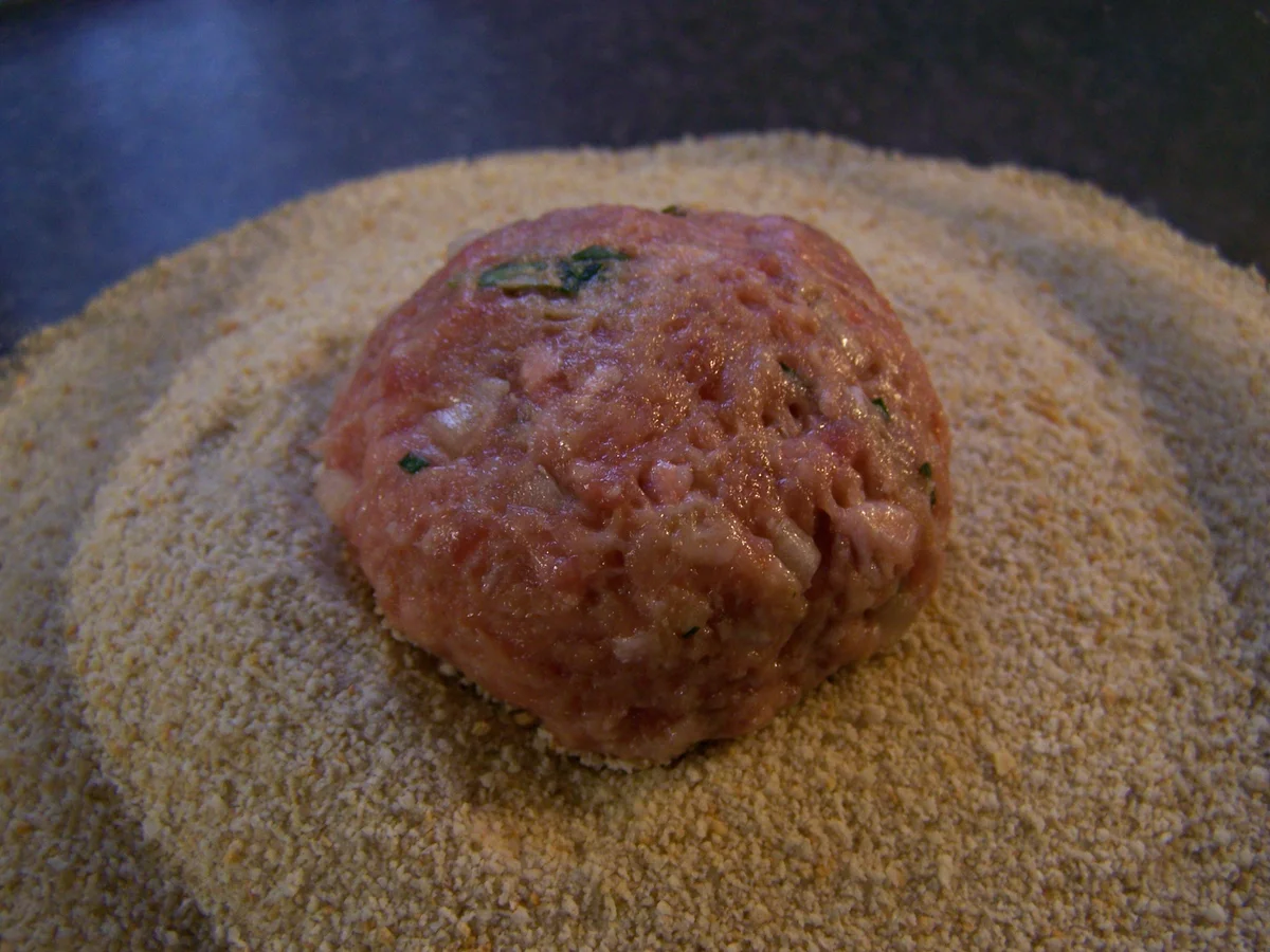 Rezept: FetaBärlauchfüllung in der Frikadelle Bild Nr. 7861 FetaBärlauchfüllung in der Frikadelle - Rezept - Bild Nr. 7861