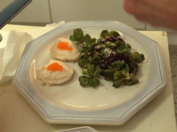 Rote Bete-Feldsalat mit Forellen-Mousse und Süßkartoffel-Semmeln - Rezept - Bild Nr. 7787