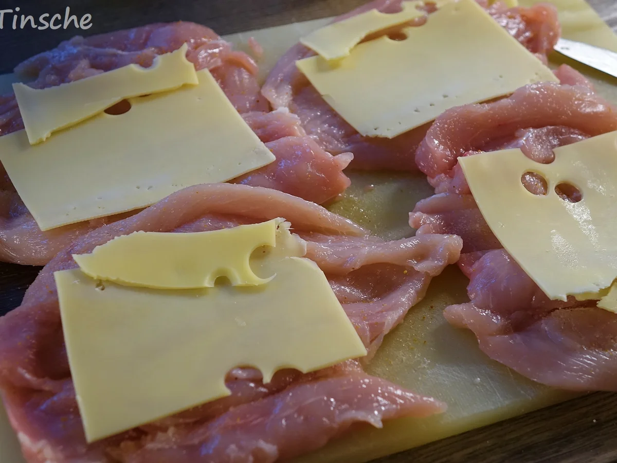 Hähnchenroulade mit Speck/Zwiebel/Käsefüllung - Rezept - Bild Nr. 7791