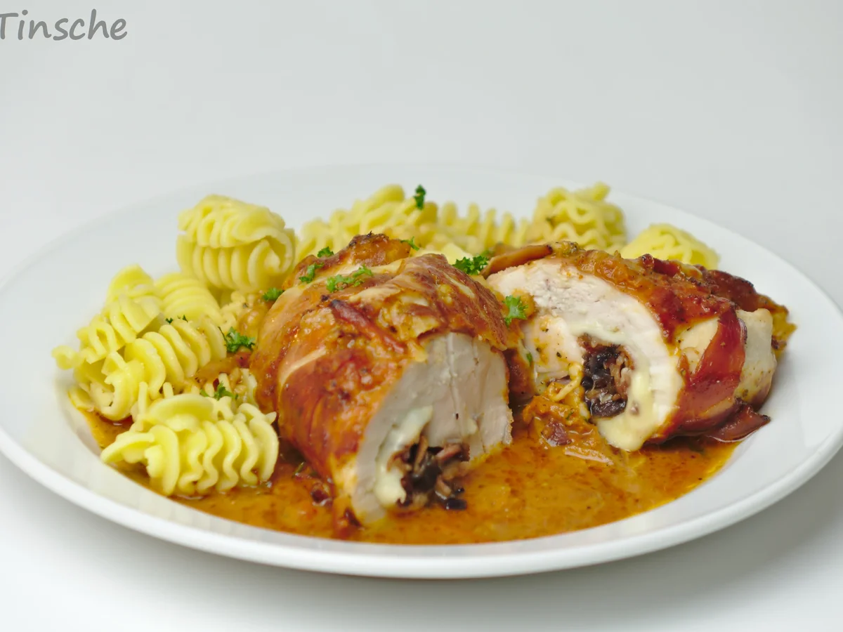 Hähnchenroulade mit Speck/Zwiebel/Käsefüllung - Rezept - Bild Nr. 7802