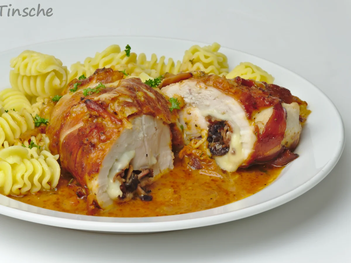 Hähnchenroulade mit Speck/Zwiebel/Käsefüllung - Rezept - Bild Nr. 7803