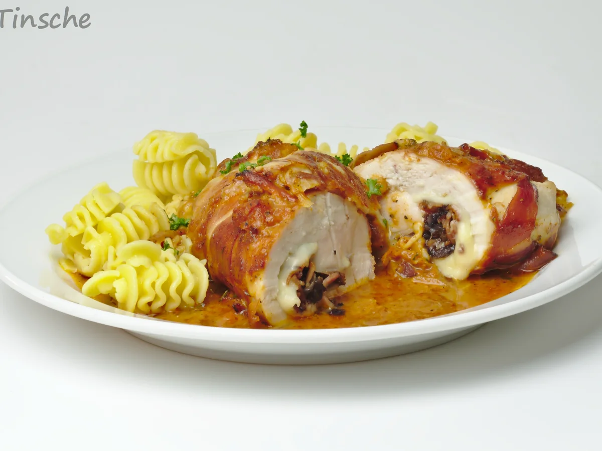 Hähnchenroulade mit Speck/Zwiebel/Käsefüllung - Rezept - Bild Nr. 7804