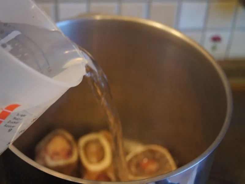 Rinder-Markknochen-Brühe - Rezept - Bild Nr. 7
