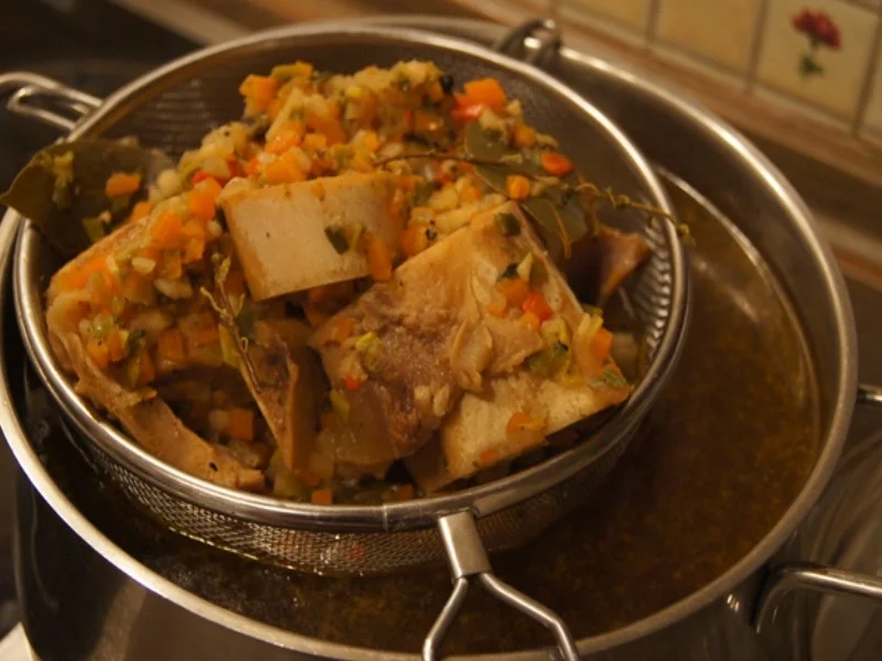 Rinder-Markknochen-Brühe - Rezept - Bild Nr. 13