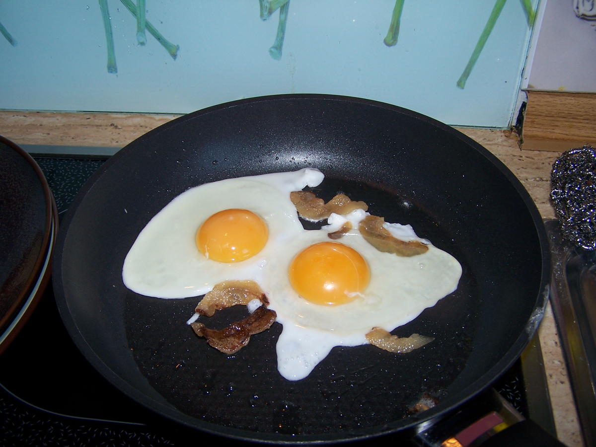 Schnelle Frühstück (geröstetes Bauernbrot mit Spiegelei ) - Rezept - Bild Nr. 7829