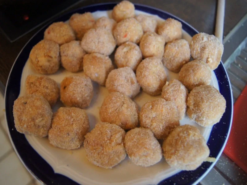 Pikante Mettbällchen mit Gemüse-Curry im Wok und Basmatireis - Rezept - Bild Nr. 7827