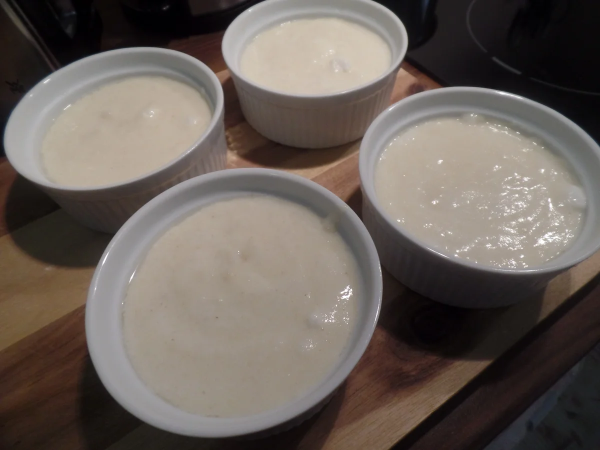 Grießpudding mit Ananas-Kokos-Kompott - Rezept - Bild Nr. 7835