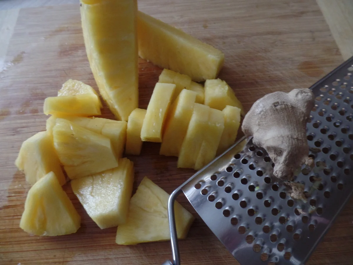 Grießpudding mit Ananas-Kokos-Kompott - Rezept - Bild Nr. 7836