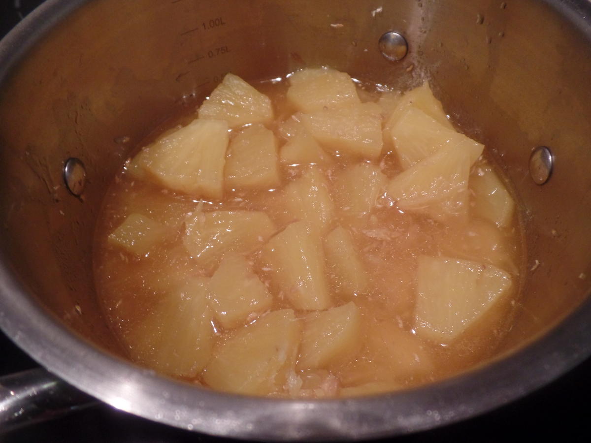 Grießpudding mit Ananas-Kokos-Kompott - Rezept - Bild Nr. 7842