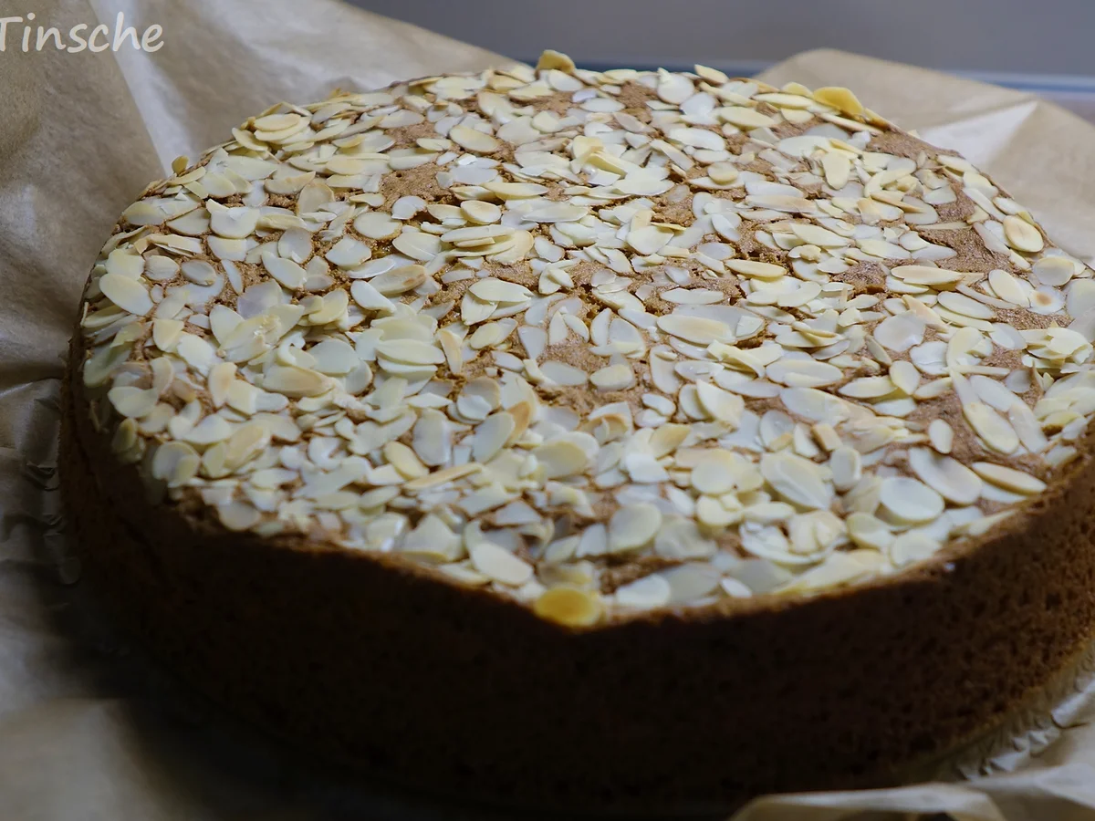 Rezept: Pistazien-Himbeer-Sahne-Torte Bild Nr. 7839 Pistazien-Himbeer-Sahne-Torte - Rezept - Bild Nr. 7839