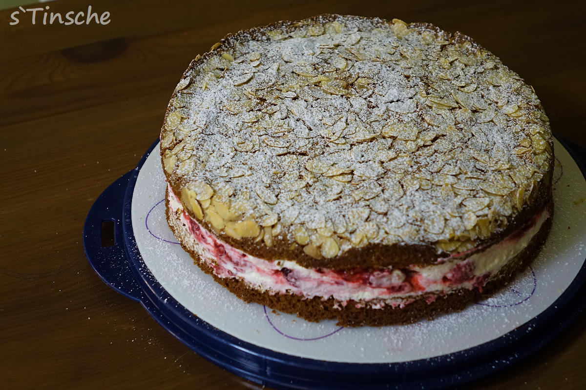 Pistazien-Himbeer-Sahne-Torte - Rezept - Bild Nr. 7861