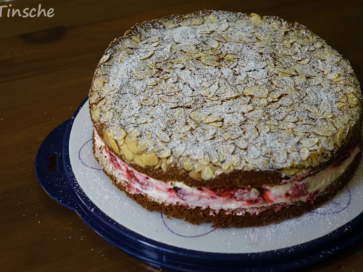 Rezept: Pistazien-Himbeer-Sahne-Torte Bild Nr. 7861 Pistazien-Himbeer-Sahne-Torte - Rezept - Bild Nr. 7861