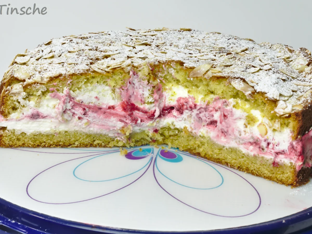 Rezept: Pistazien-Himbeer-Sahne-Torte Bild Nr. 7868 Pistazien-Himbeer-Sahne-Torte - Rezept - Bild Nr. 7868