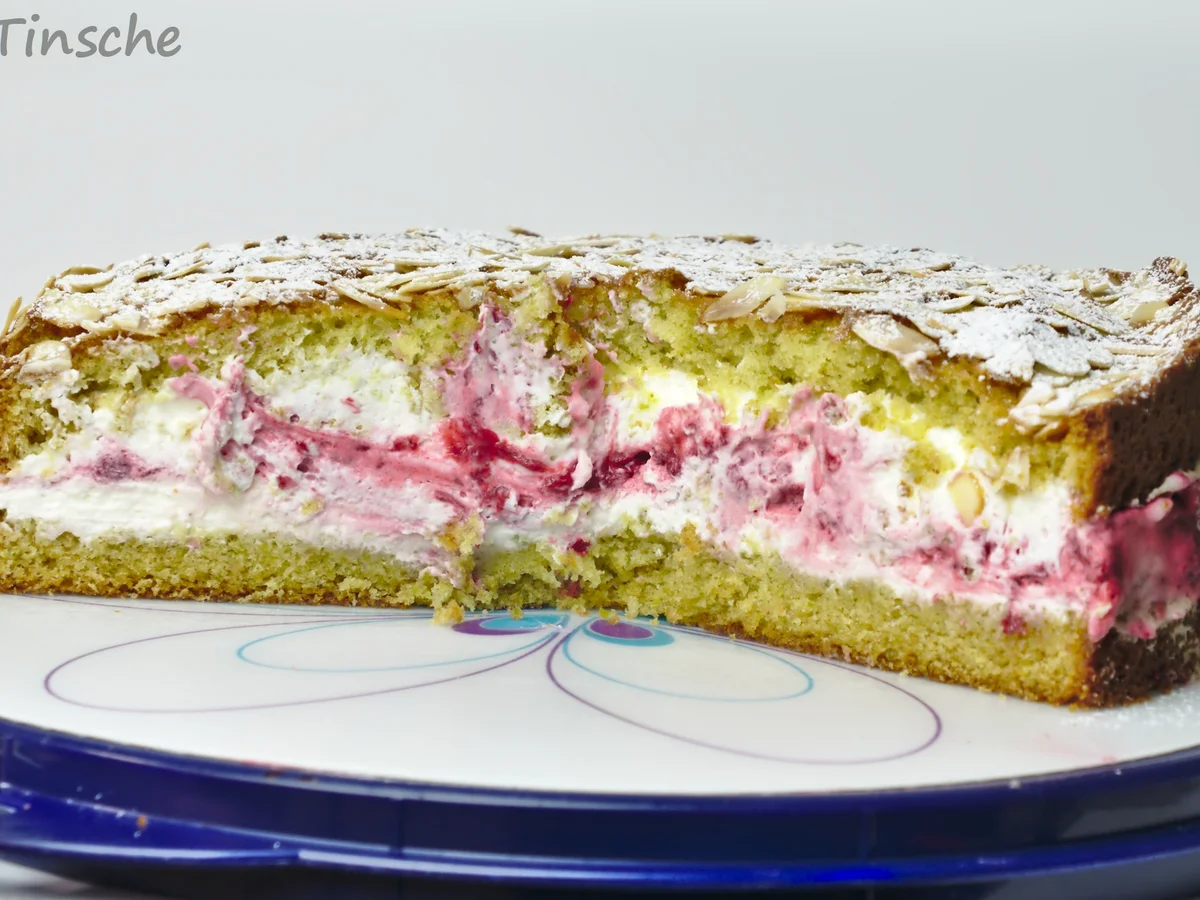 Rezept: Pistazien-Himbeer-Sahne-Torte Bild Nr. 7869 Pistazien-Himbeer-Sahne-Torte - Rezept - Bild Nr. 7869