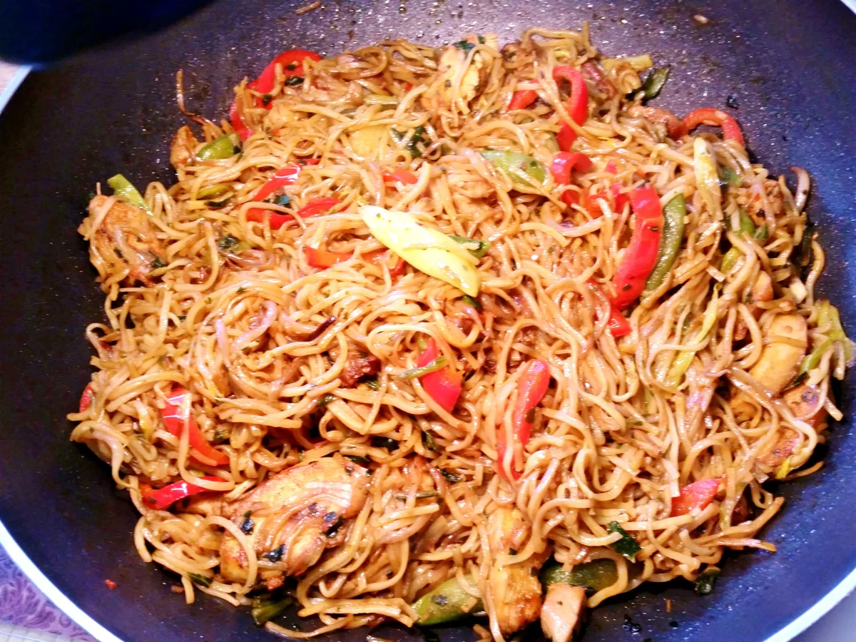 Gebratene Nudeln mit Hähnchenbrust - Rezept - Bild Nr. 7