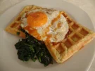 Zucchini-Käse-Waffeln mit Spiegelei und Spinat - Rezept - Bild Nr. 7827