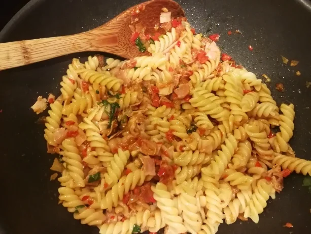 Rezept: Turboschnelle und scharfe Resteverwertung Bild Nr. 7830 Turboschnelle und scharfe Resteverwertung - Rezept - Bild Nr. 7830