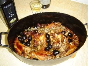 Kaninchen mit Oliven und Walnüssen - Rezept