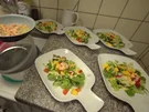 Blattsalate mit Garnelen auf Thousand Island Dressing, - Rezept - Bild Nr. 2