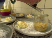 Warmer Apfelstreusel mit Topfenrahmeis - Rezept - Bild Nr. 2
