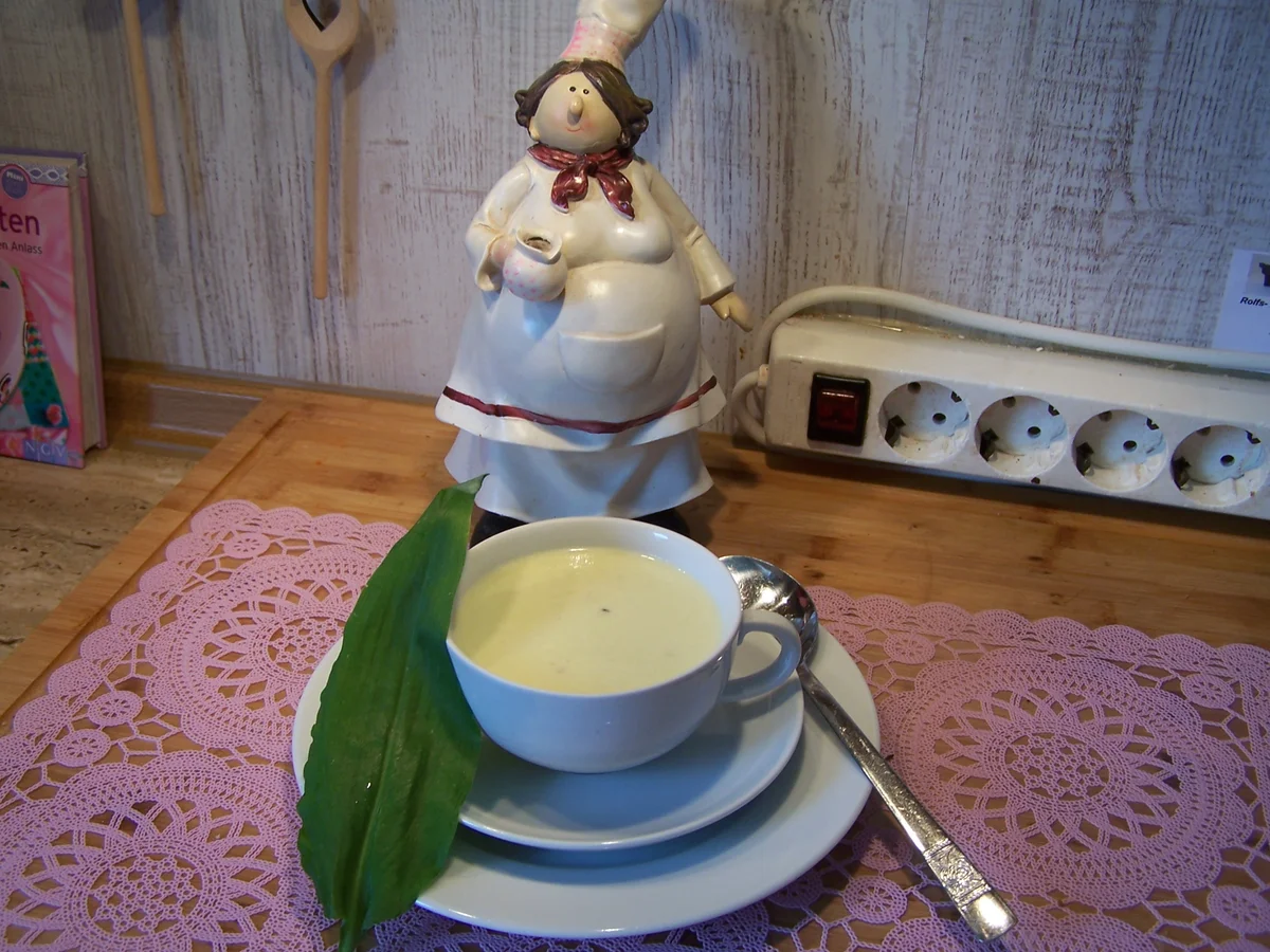 Rezept: Ein Spargelsüppchen mal etwas anders Bild Nr. 7827 Ein Spargelsüppchen mal etwas anders - Rezept - Bild Nr. 7827