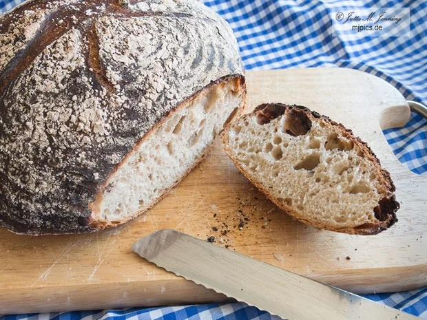 Rezept: Weizen-Sauerteigbrot Bild Nr. 7827 Weizen-Sauerteigbrot - Rezept - Bild Nr. 7827