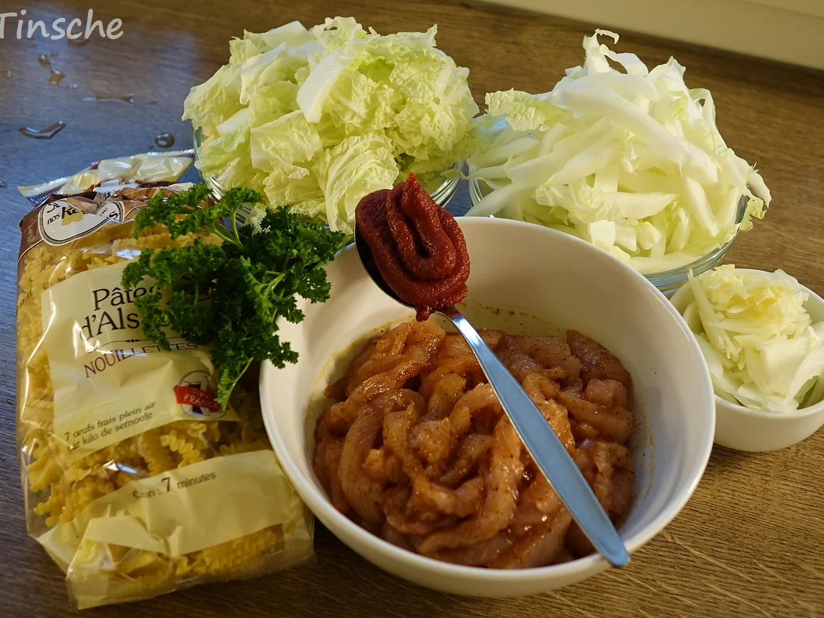 Puten-Chinakohl-Nudelpfanne - Rezept - Bild Nr. 7827