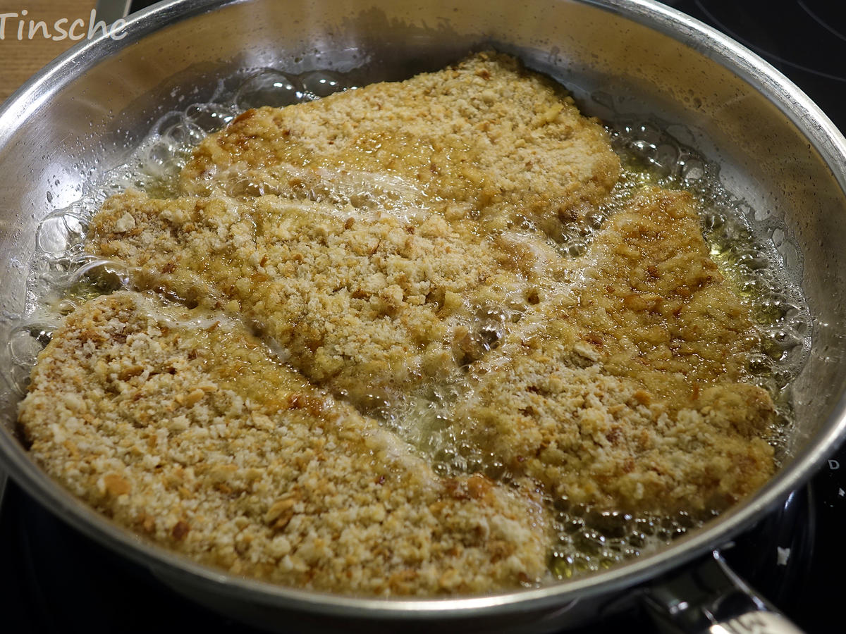 Panierte Schnitzel *SPEZIAL* - Rezept mit Bild - kochbar.de