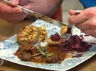 Wildschweingulasch an glasierter Nashi-Birne mit Preiselbeeren - Rezept - Bild Nr. 3