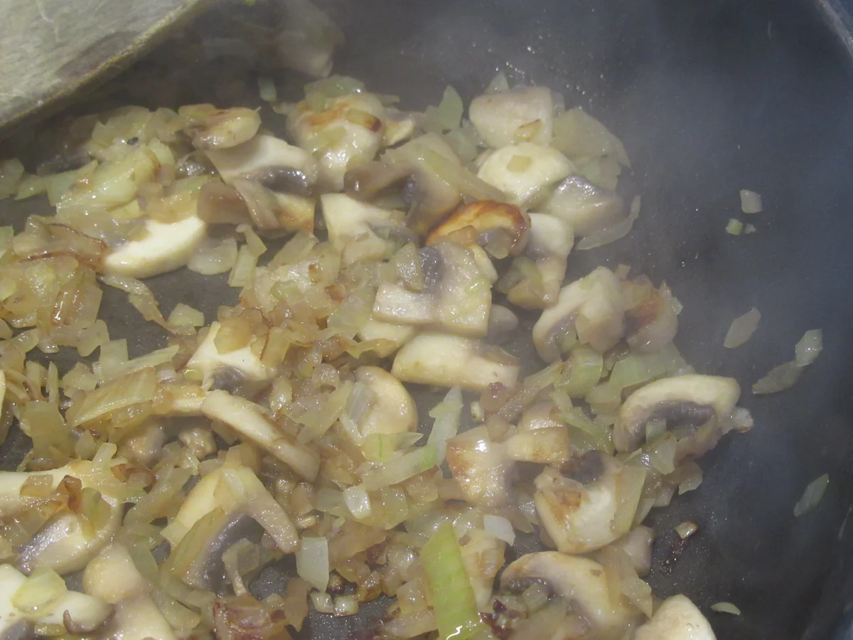 Pasta: Spaghetti mit Champignonragout und Käsesoße "Quadro Formaggi" - Rezept - Bild Nr. 7830