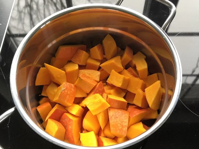 Hokkaido - Chili - Coconut Süppchen - Rezept - Bild Nr. 7829