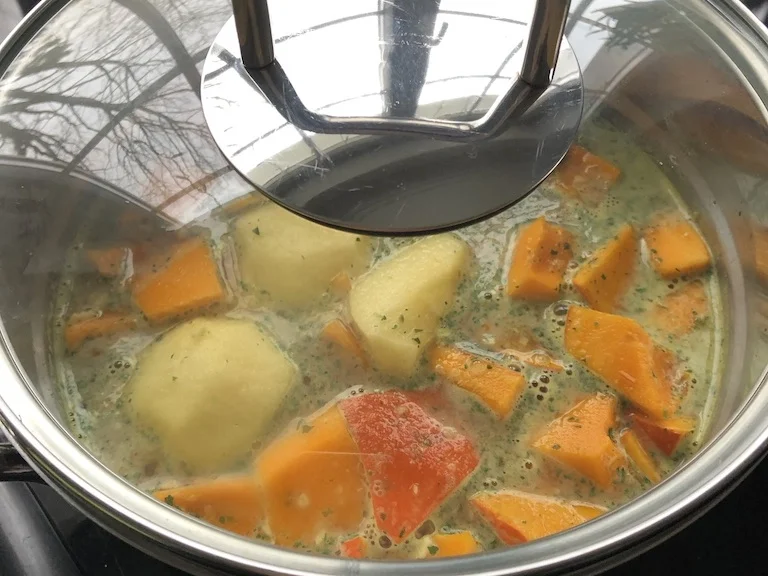 Hokkaido - Chili - Coconut Süppchen - Rezept - Bild Nr. 7830