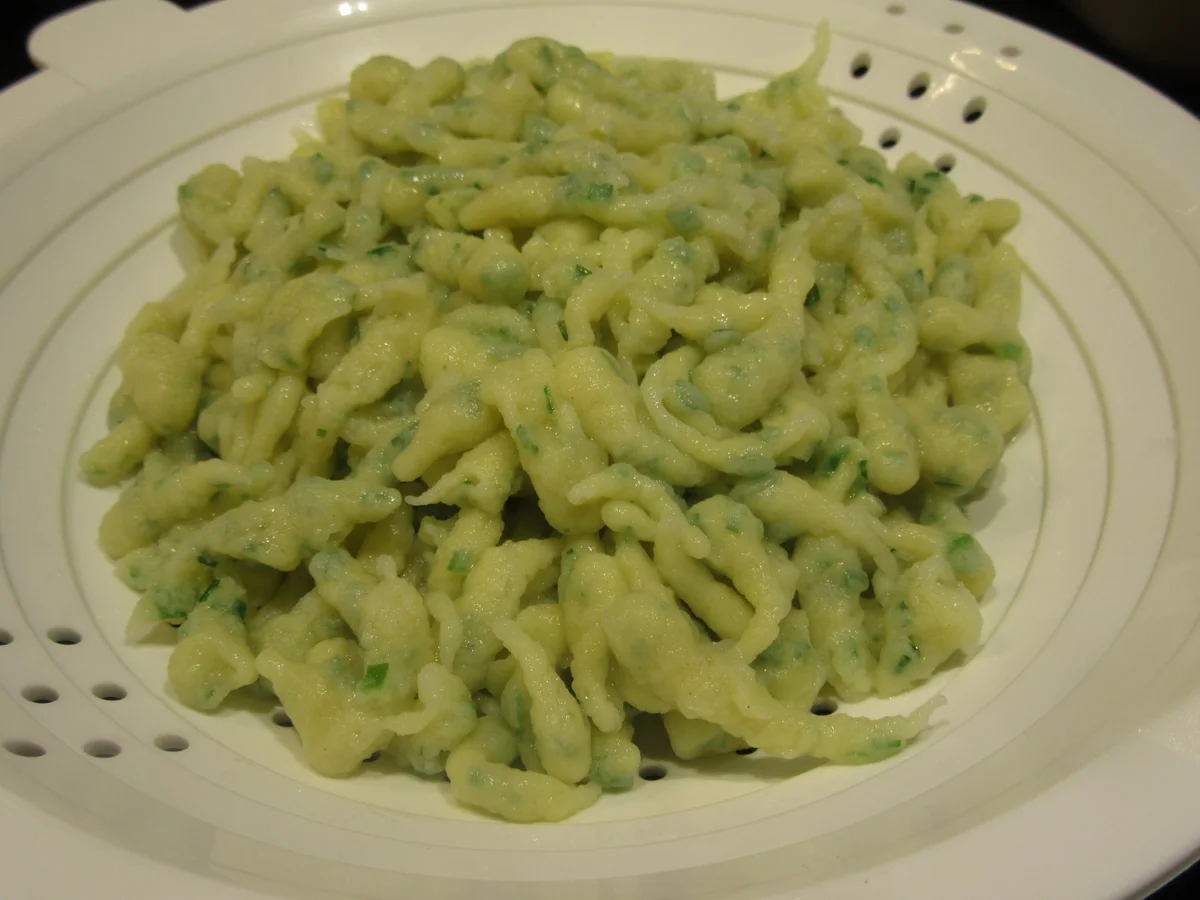 Pasta: Bärlauchspätzle mit Zwiebeln - Rezept - Bild Nr. 7837
