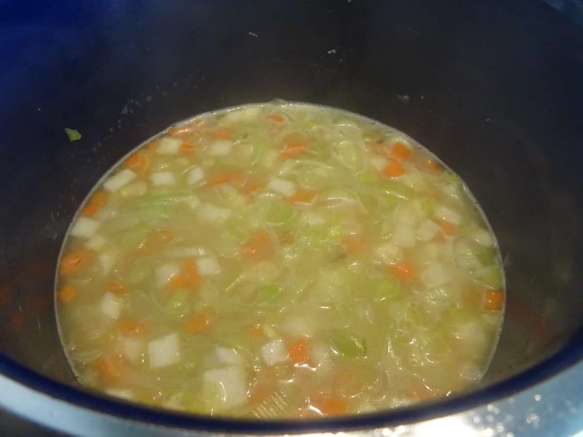 Rezept: Kartoffel-Käse-Cremesuppe mit Einlage Bild Nr. 7835 Kartoffel-Käse-Cremesuppe mit Einlage - Rezept - Bild Nr. 7835