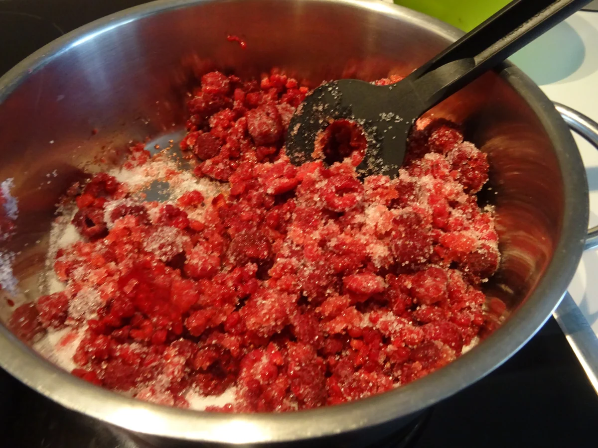 Griesflammerie mit Himbeer-Ragout - Rezept - Bild Nr. 7843