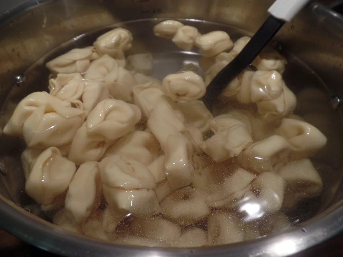 Tortelloni-Salat - Rezept - Bild Nr. 7847