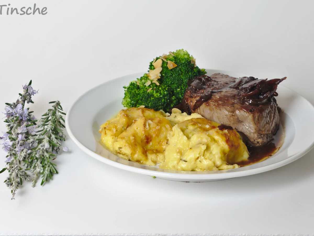 Kartoffelpüree mit Zwiebeln und Käse überbacken - Rezept - Bild Nr. 7860